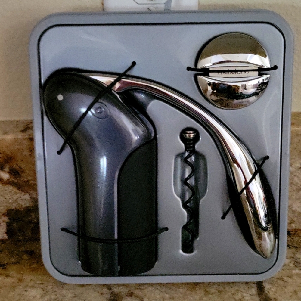 THE RABBIT🍷WINE CORKSCREW, A Vertical Corkscrew, Vertical Rabbit/by Metrokane